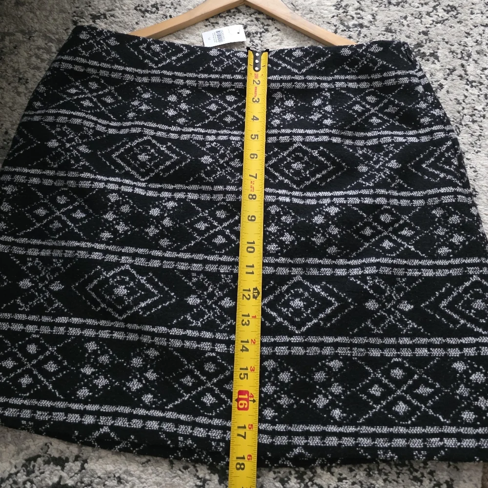 Loft Pencil Mini Skirt Womens 14 NWT Wool Blend Aztec Western Chic Black